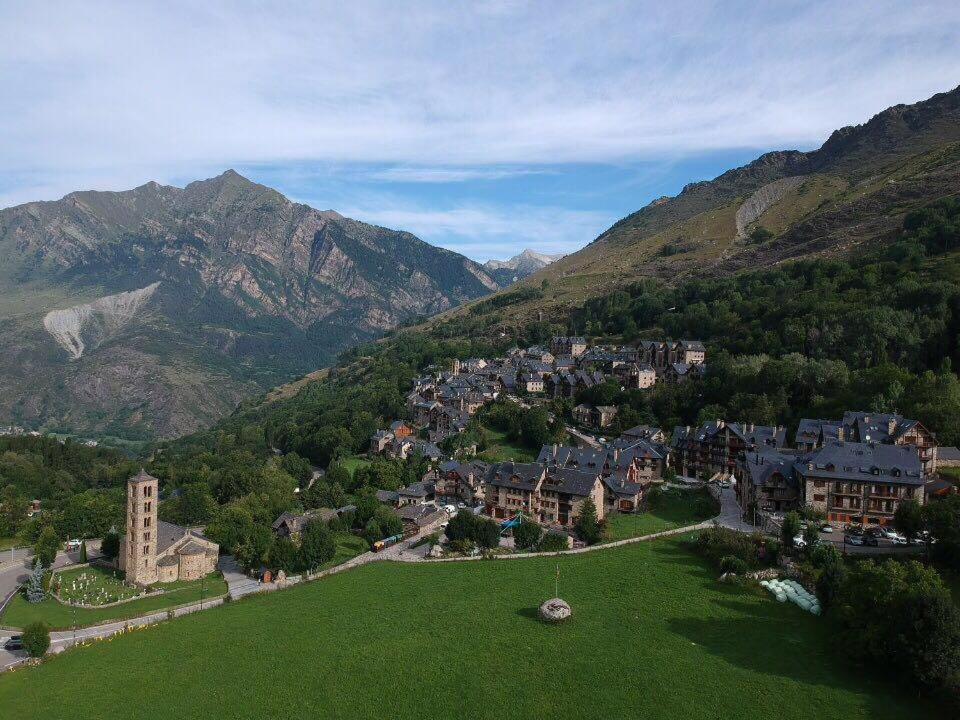 Apartamento Con Terraza Y Vistas Panoramicas En Tauell Bagian luar foto