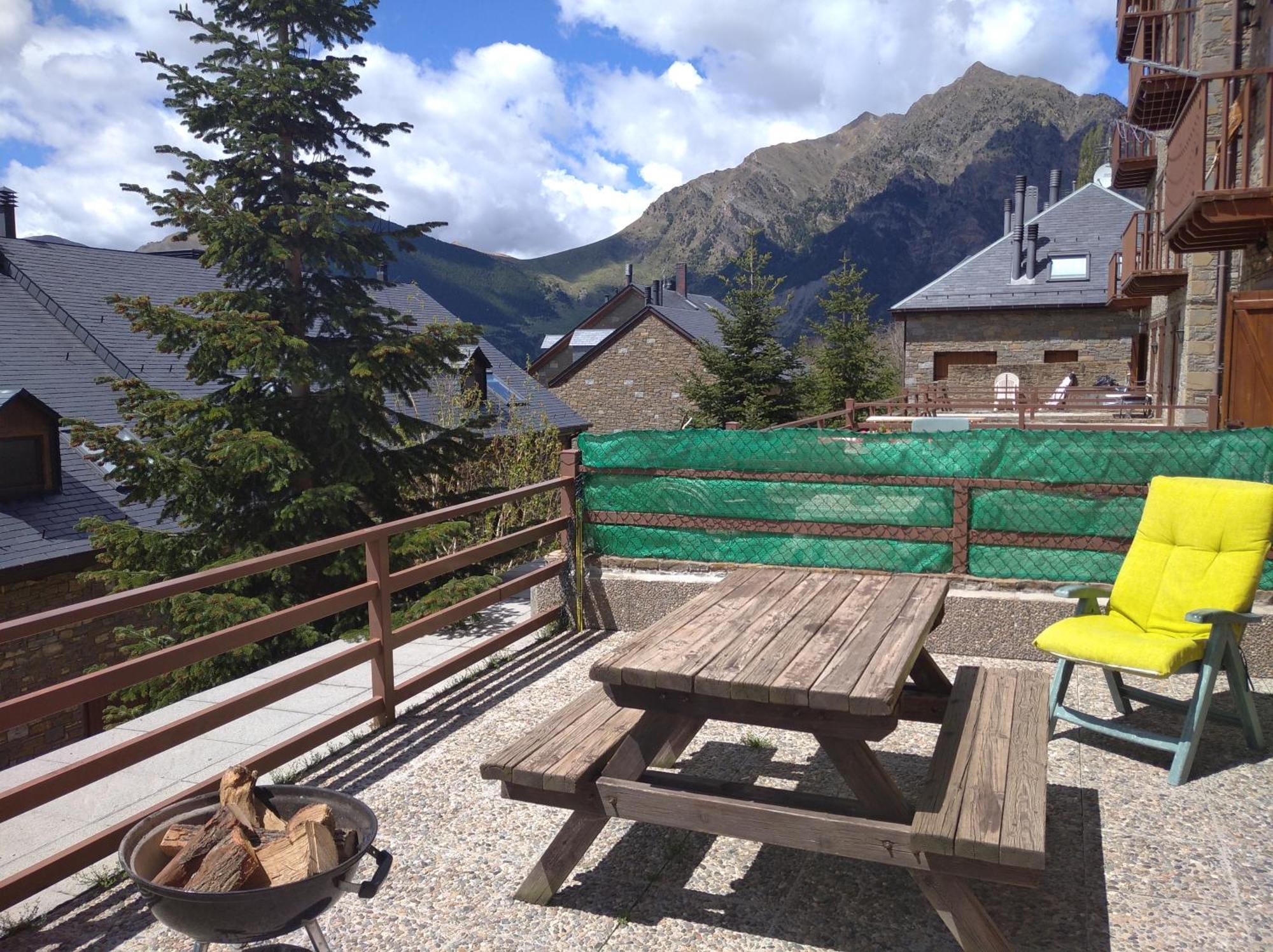 Apartamento Con Terraza Y Vistas Panoramicas En Tauell Bagian luar foto
