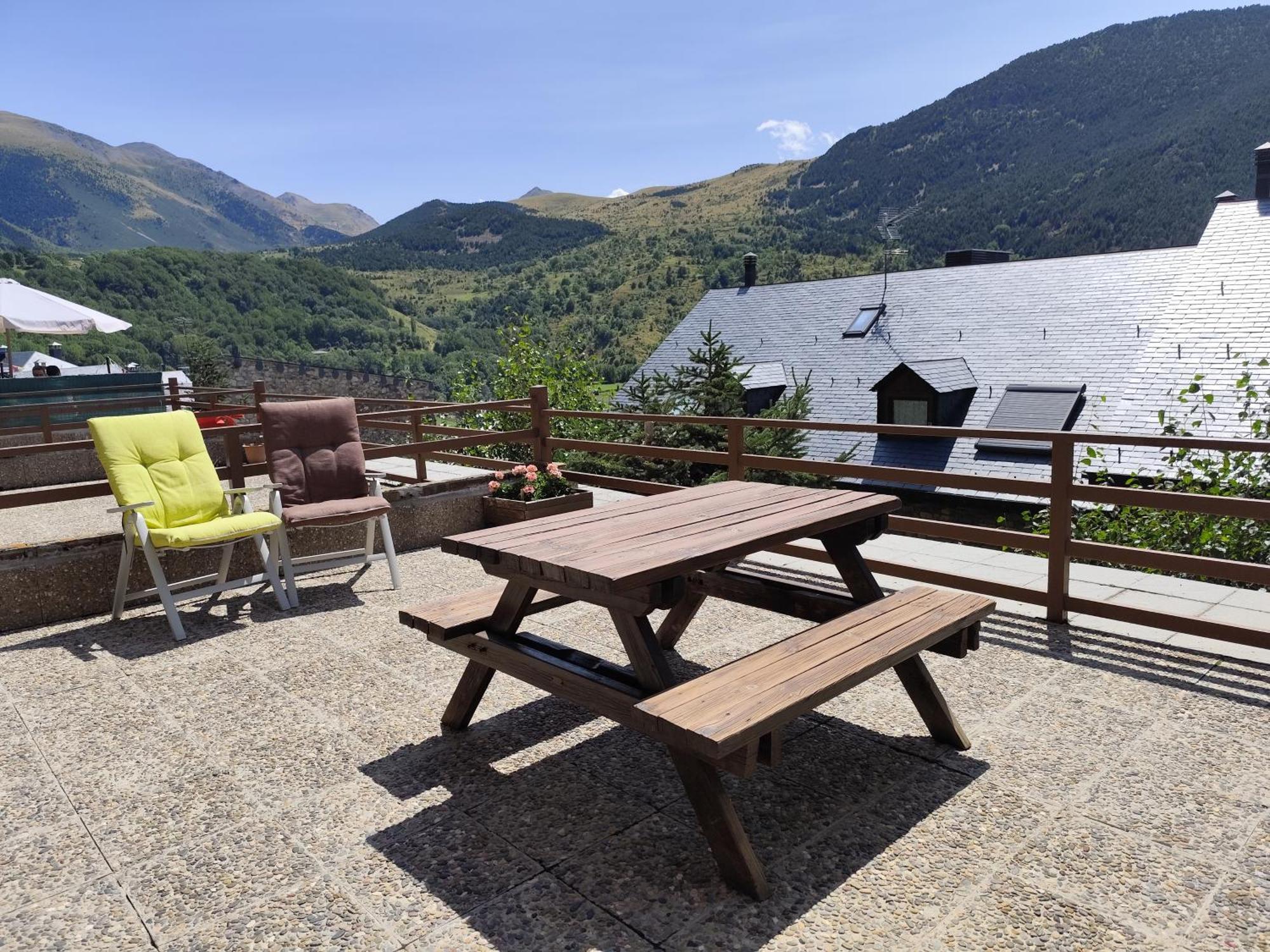 Apartamento Con Terraza Y Vistas Panoramicas En Tauell Bagian luar foto